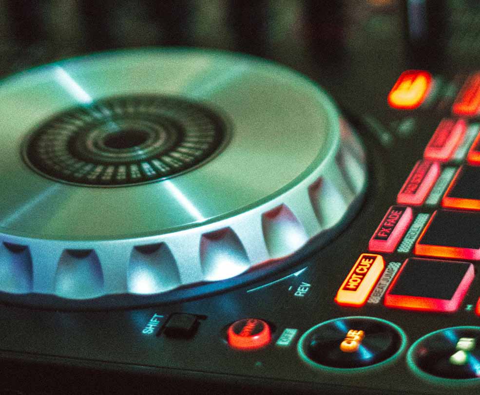 تطوير أسلوب DJ خاص بك